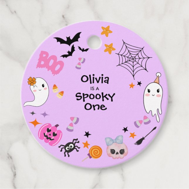 Lila Spooky One Cute Halloween 1:a födelsedagen Gåvor Etiketter (Framsida)