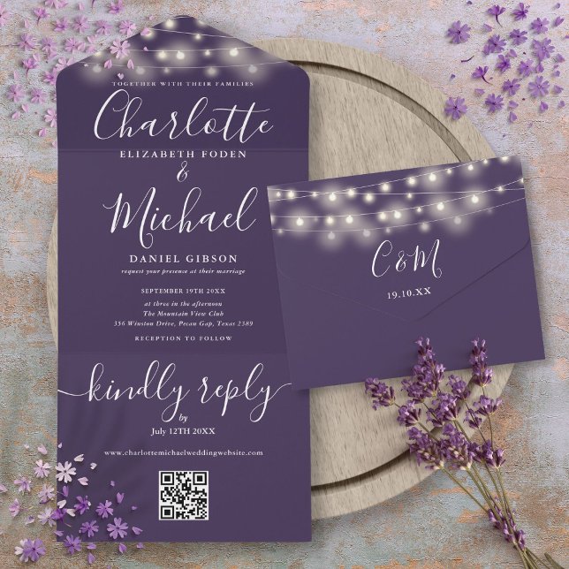 Lila Strängljus QR-kod Monogram Bröllop  (Purple String Lights QR Code Monogram Wedding All In One Invitation)