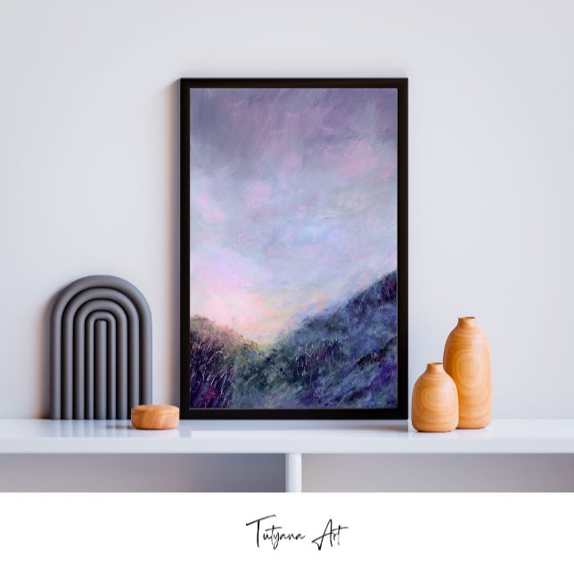 Lila Sunset Himlar Mountain Landscape Paeing Poster (Purple Sunset Sky Poster in black frame. Frame is for illustration only & optional.)