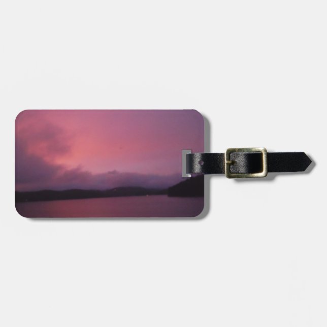 Lila sunset on Sjö Arrowhad Bagagebricka (Horisontell Framsida)