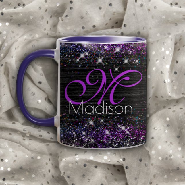 Lila svart borstad metall glitter monogram mugg (Skapare uppladdad)
