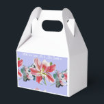 Lila syren blommande lilja bröllopstårta presentas presentaskar<br><div class="desc">Lila syren viol lilja blommor bröllopstårta presentaskar. Designad utifrån en av mina akvarellmålningar.</div>