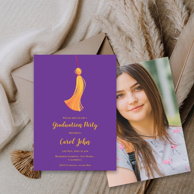 Lila tofs Foto Examenfest  Mini inbjudan (Purple Tassel Photo Graduation Party Mini Invitation | Class of 2026)