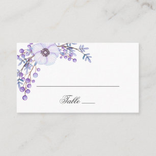 Lila trädgårdsblommor. Violetta blommande bröllop Placeringskort