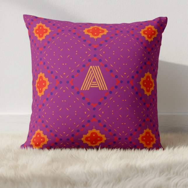 Lila Tribal Monogram Kastkudde Kudde (Customize this purple modern tribal throw pillow with the initial of your choice.)