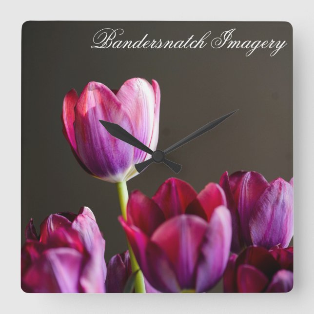 Lila Tulip Square Clock Fyrkantig Klocka (Framsida)