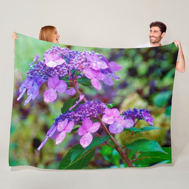 Lila Twist and Shout Hortensia Blomma Fleecefilt (På plats)