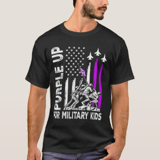 Lila upp för militära barn i Flagga Militärt barn T Shirt