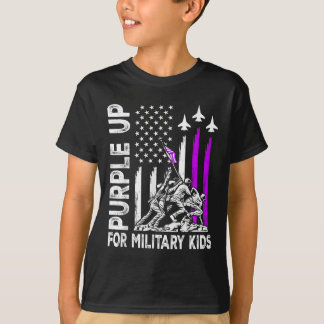 Lila upp för militära barn i Flagga Militärt barn T Shirt