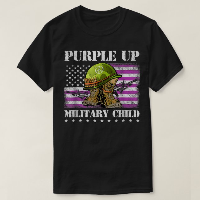 Lila upp Militär Child American Flagga Boots Månad T Shirt (Design framsida)