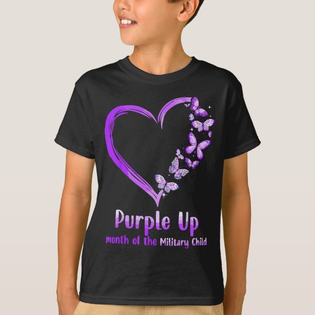 Lila upp militärens hjärt-fjäril i barnmånaden t shirt (Framsida)