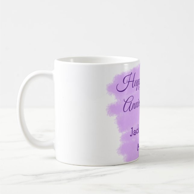 Lila vattenfärgen stänk i dagens tioårsdag kaffemugg (Vänster)