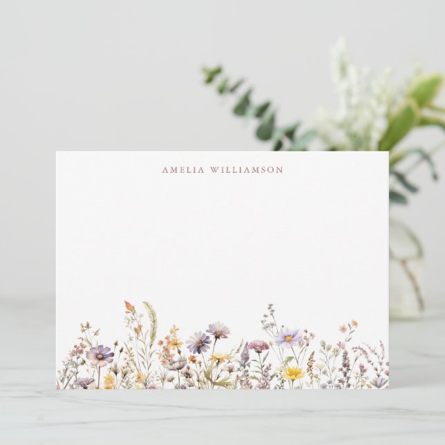 Lila vilda blommor Bröllopsdusch Anpassad Tack Kort (Stående Fram)