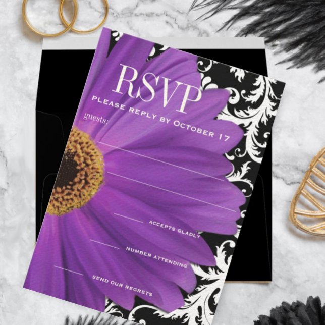 Lila Vintage Damask Gerber Daisy Bröllop OSA Inbjudningar (Skapare uppladdad)