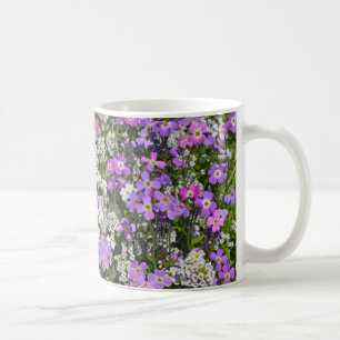 Lila violetta och vit vår blommor kaffemugg