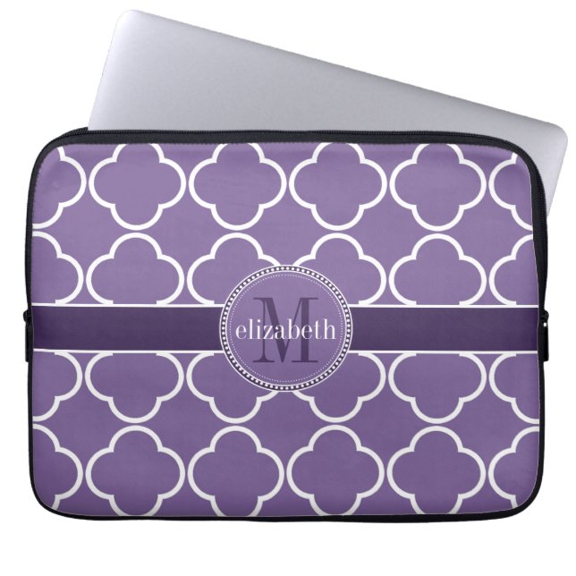 Lila | Vitkatrefoil Klöver Monogram Laptop Sleeve (Framsidan)