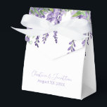 Lila Watercolor Wisteria Flowers Presentaskar<br><div class="desc">Den här romantiska bröllop-presentboxen har en vattenfärgsdesign för blommigt med lila wisteria. Fina viner av wisteria blommor visas över den övre delen.</div>