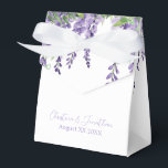 Lila Watercolor Wisteria Flowers Presentaskar<br><div class="desc">Den här romantiska bröllop-presentboxen har en vattenfärgsdesign för blommigt med lila wisteria. Fina viner av wisteria blommor visas över den övre delen.</div>