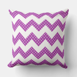 Lila White Dots Chevron Decorative Dekorativ kudde