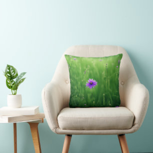 Lila Wildblommor i Grönt Fält Kudde