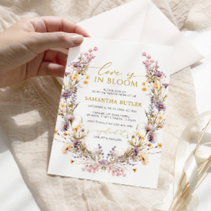 Lila Wildblommor Kärlek finns i Bloom Shower Inbjudningar