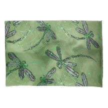 Lila Winged Dragonflies on Soft Lime