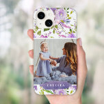 Lilac Blommigt Photo and Monogram<br><div class="desc">En gåva av speciell personlig till mormor, mamma eller någon som kärlek pastel lila färg och feminina vår blommigtar! Den här designen har en vattenfärg botanisk bakgrund med anpassningsbarnas foto och monogramtext. Lägg till ditt namn eller annan text i valfritt teckensnitt och färg. Använda designen verktyg för att ladda upp...</div>