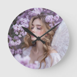 Lilac Dreams - Serene Vår Angel Rund Klocka