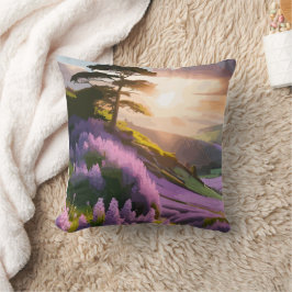 Lilac Flowers Bloom på Backe vid Sunset Glow Kudde