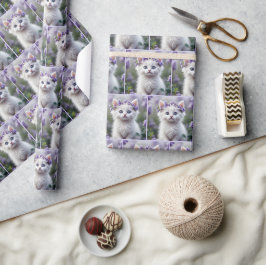Lilac Laurel på en vit kitten Presentpapper