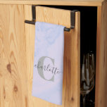 Lilac Lavender Marble Elegant Monogram Namn Kökshandduk<br><div class="desc">Lägg till lite elegans i köket med den här Personligen i Lilac Lavender Marble Kitchen Towel. Den här handduken har en mjuk marmordesign i mjuka lavender-toner och ett sofistikerat skript namn med ett monogram, och är en perfekt för dem som kärlek kombinerar stil med funktionalitet. Perfekt för vardaglig använda eller...</div>