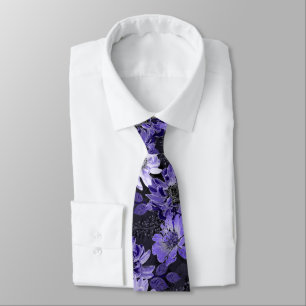 Lilac, lila blommor på svart slips