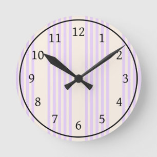 Lilac lila och beige fem rand mönster rund klocka
