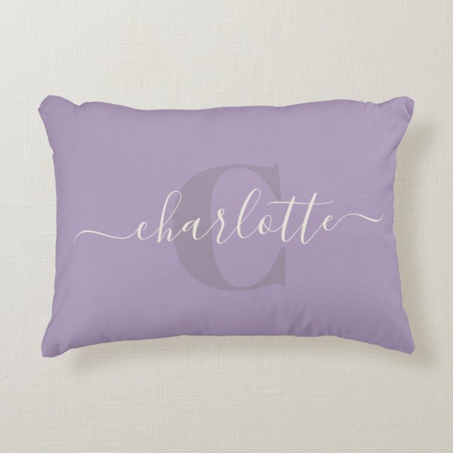 Lilac Lila | Personlig Script Monogram Namn Prydnadskudde (Framsidan)