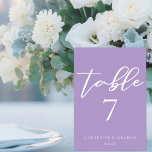 Lilac Lila White Typography Bröllop Bordsnummer<br><div class="desc">Bordsnumret i Llac bröllop har en vacker vit typografi på en mjuk lila för en ceremoni i vår på eftermiddagen. Lavender pastel decor är ett känsligt färg-val för en elegant tillfälle.</div>