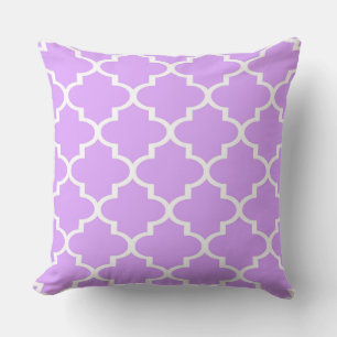 Lilac White Quatrefoil Lattice Pillow Kudde