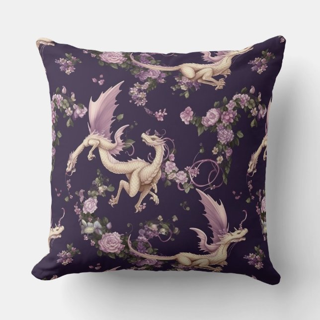 Lilacs, Ro och White Dragons Pillow Kudde (Framsida)
