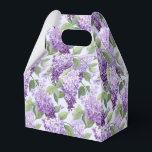 Lilacs Skriv ut Party Treat Box Presentaskar<br><div class="desc">Parti-rutan visas med en blommigt i liladen. Anpassa det här objektet eller köp som det är. Tips! Lägg till dina underbara behandlingar och lägg till lite festligt band. Licensierad bild</div>