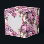 Lilacs Skriv ut Party Treat Box Presentaskar<br><div class="desc">Parti-rutan visas med en blommigt i liladen. Anpassa det här objektet eller köp som det är. Tips! Lägg till dina underbara behandlingar och lägg till lite festligt band. Licensierad bild</div>
