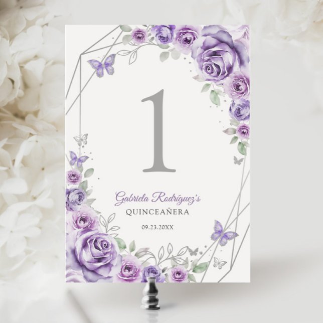 Lilafärgad lila silverblommig Quinceanera Bordsnummer (Skapare uppladdad)