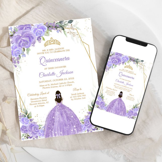 Lilafärgade blommiga Quinceanera-inbjudan Inbjudningar (Skapare uppladdad)