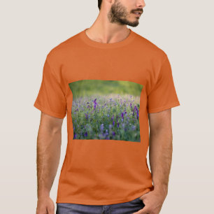Lilafärgade Blommor Design Logotyp – Elegans i Kno T Shirt