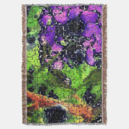 Lilakblomma och löv åldras i kardad mosaik filt