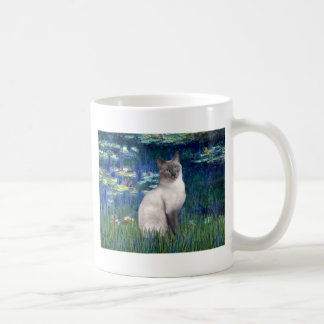 Lilies 5 - Blue Point Siamese cat Kaffemugg