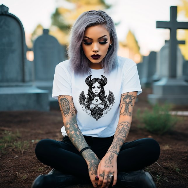 Lilith T Shirt (Skapare uppladdad)