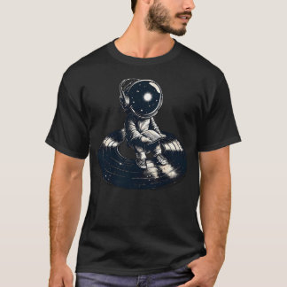 Lilla astronaut i hörlurar Läs Bok på vinyl T Shirt