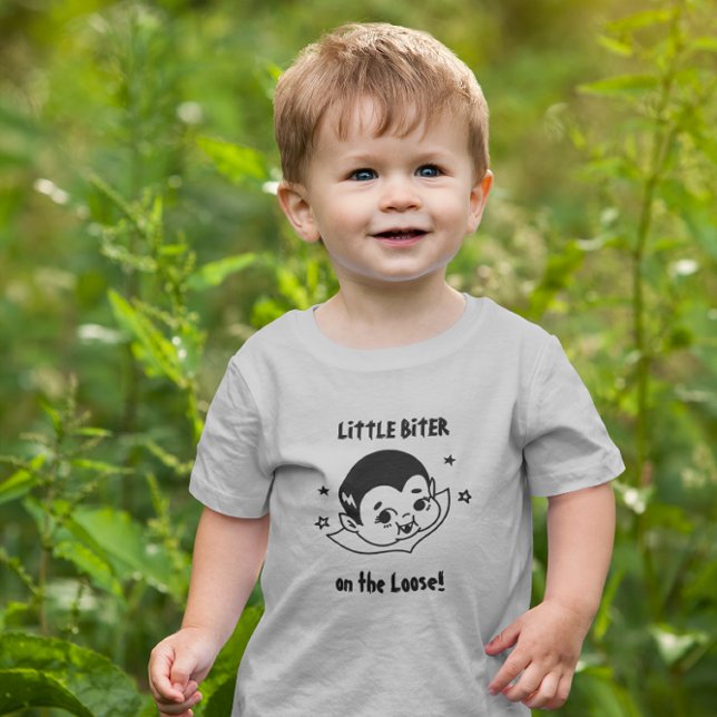 Lilla Biter på Loose! Halloween T Shirt (Skapare uppladdad)