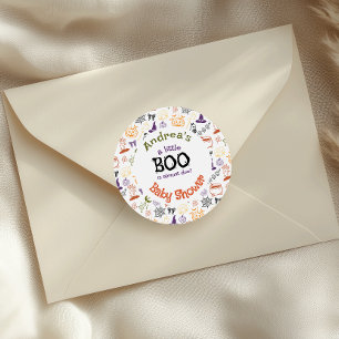 Lilla Boo är Nästan Framme Spöklik Baby Shower Runt Klistermärke