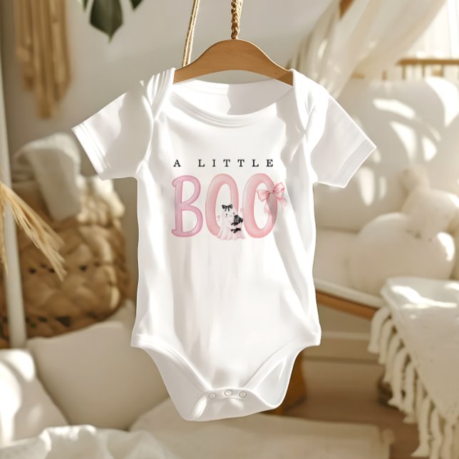 Lilla Boo har nästan dags Halloween Baby Shower T Shirt (Skapare uppladdad)