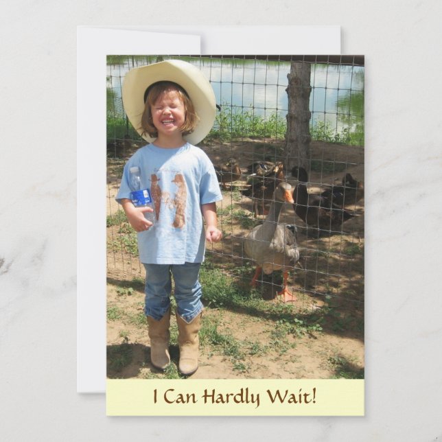 Lilla Cowgirl och Feasted Friends - födelsedagen Inbjudningar (Framsida)